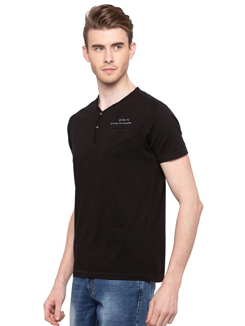 black solid pocket tshirt - 16195895 - Zoom Image - 2