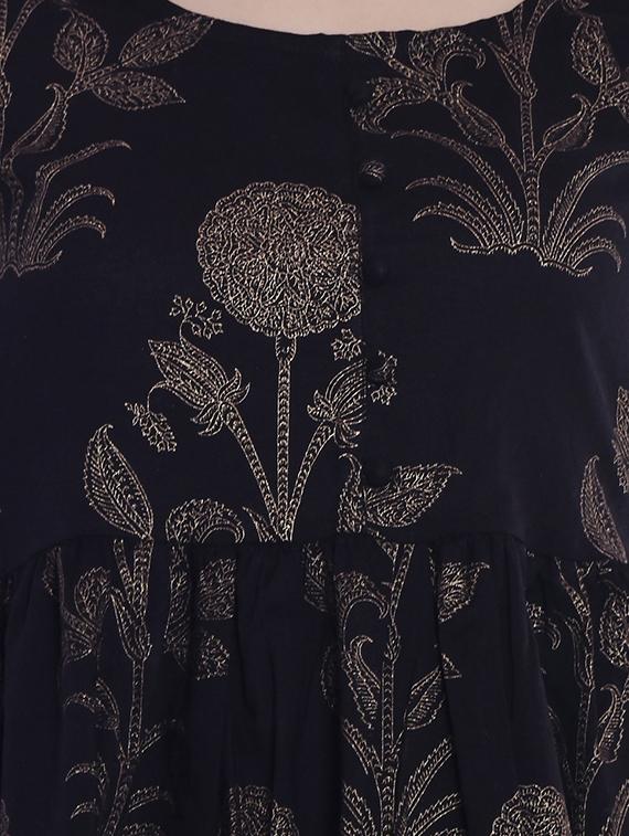 foil printed high slit kurta - 16199887 - Zoom Image - 4