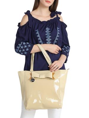 beige leatherette (pu) regular handbag - 16204153 - Standard Image - 5