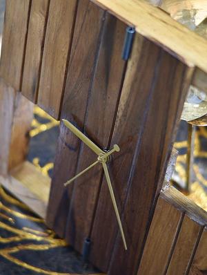 wooden teak strips antique rectangular and strips with lacquered polish wall clock - 16222161 - Standard Image - 5