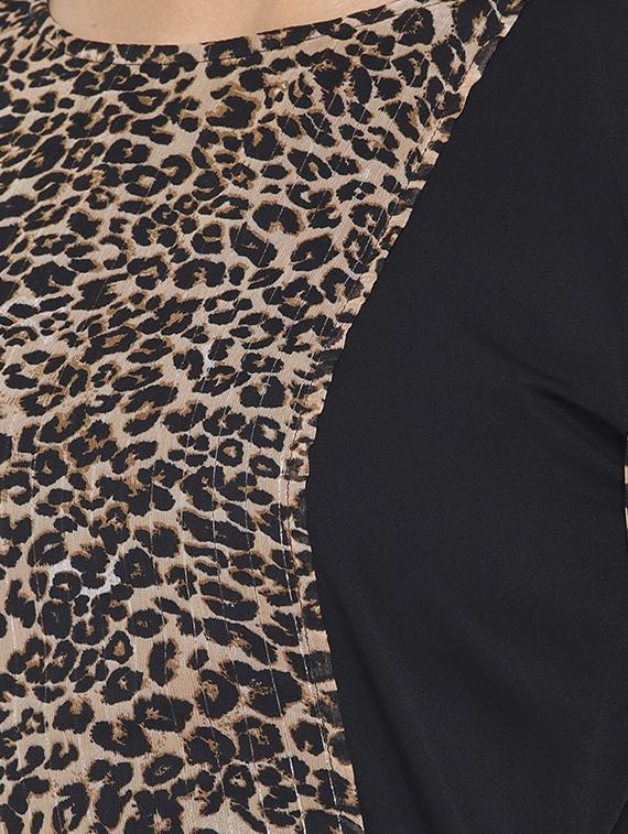 animal print straight kurta - 16231224 - Zoom Image - 4