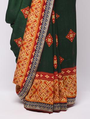 bordered woven saree with blouse - 16236731 - Standard Image - 3
