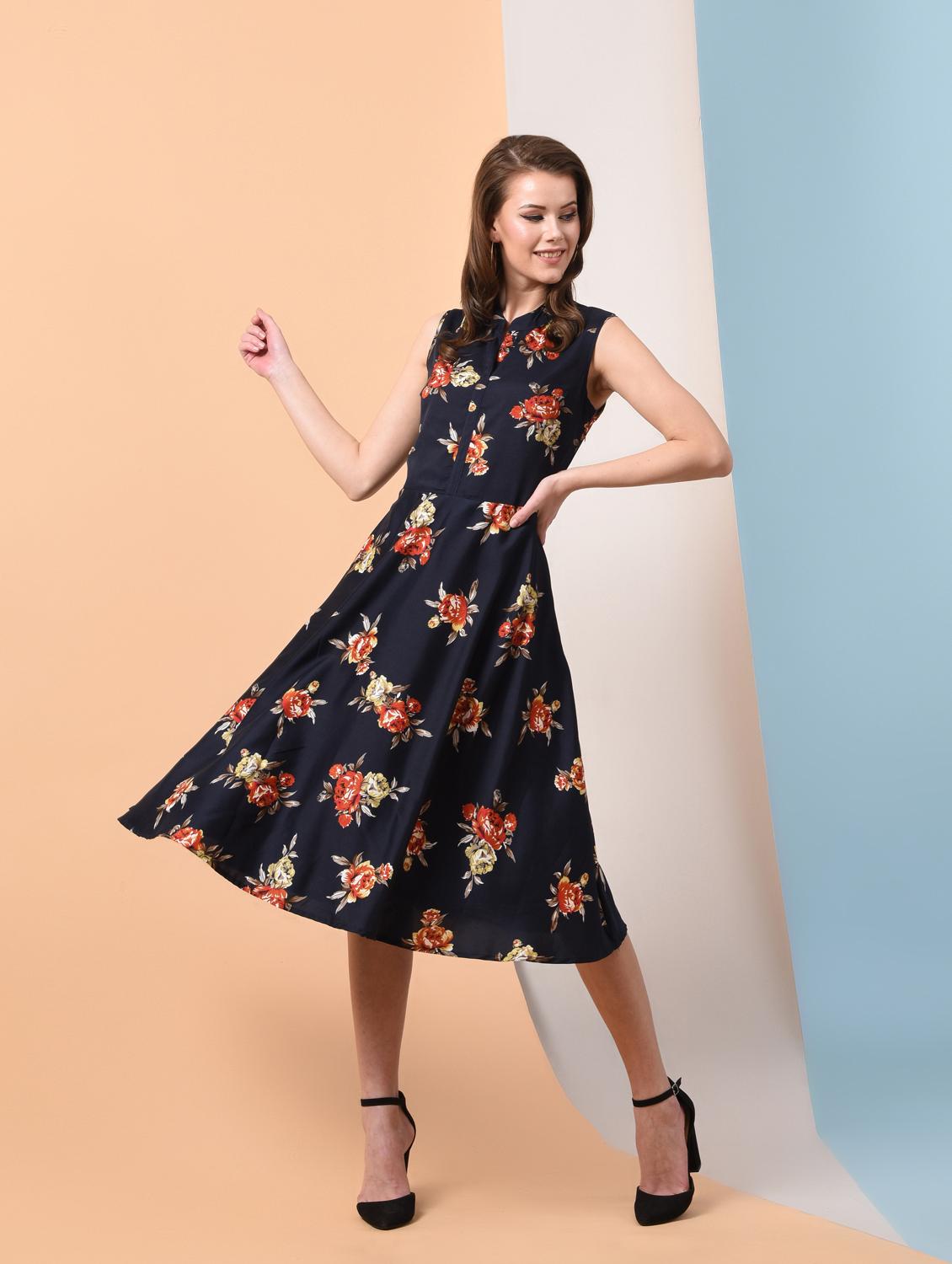 mandarin neck floral flared dress - 16237066 - Zoom Image - 1