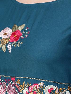 embroidered flared kurta - 16237451 - Standard Image - 4