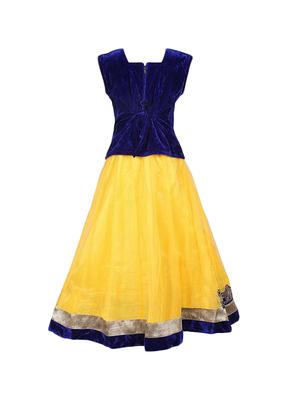 yellow silk blend lehnga choli - 16244326 - Standard Image - 3