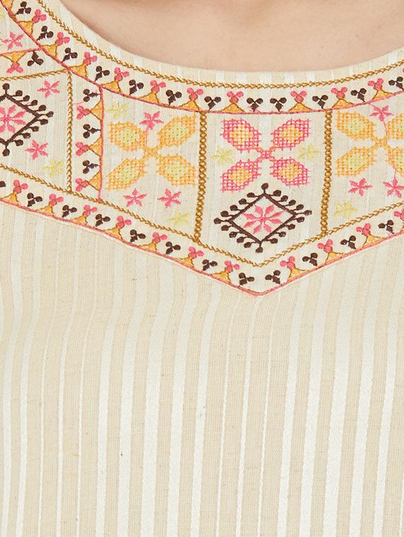 embroidered asymmetric kurta - 16256164 - Zoom Image - 4