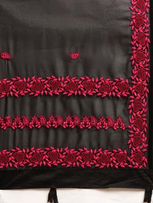 floral embroidered saree with blouse - 16256680 - Standard Image - 5