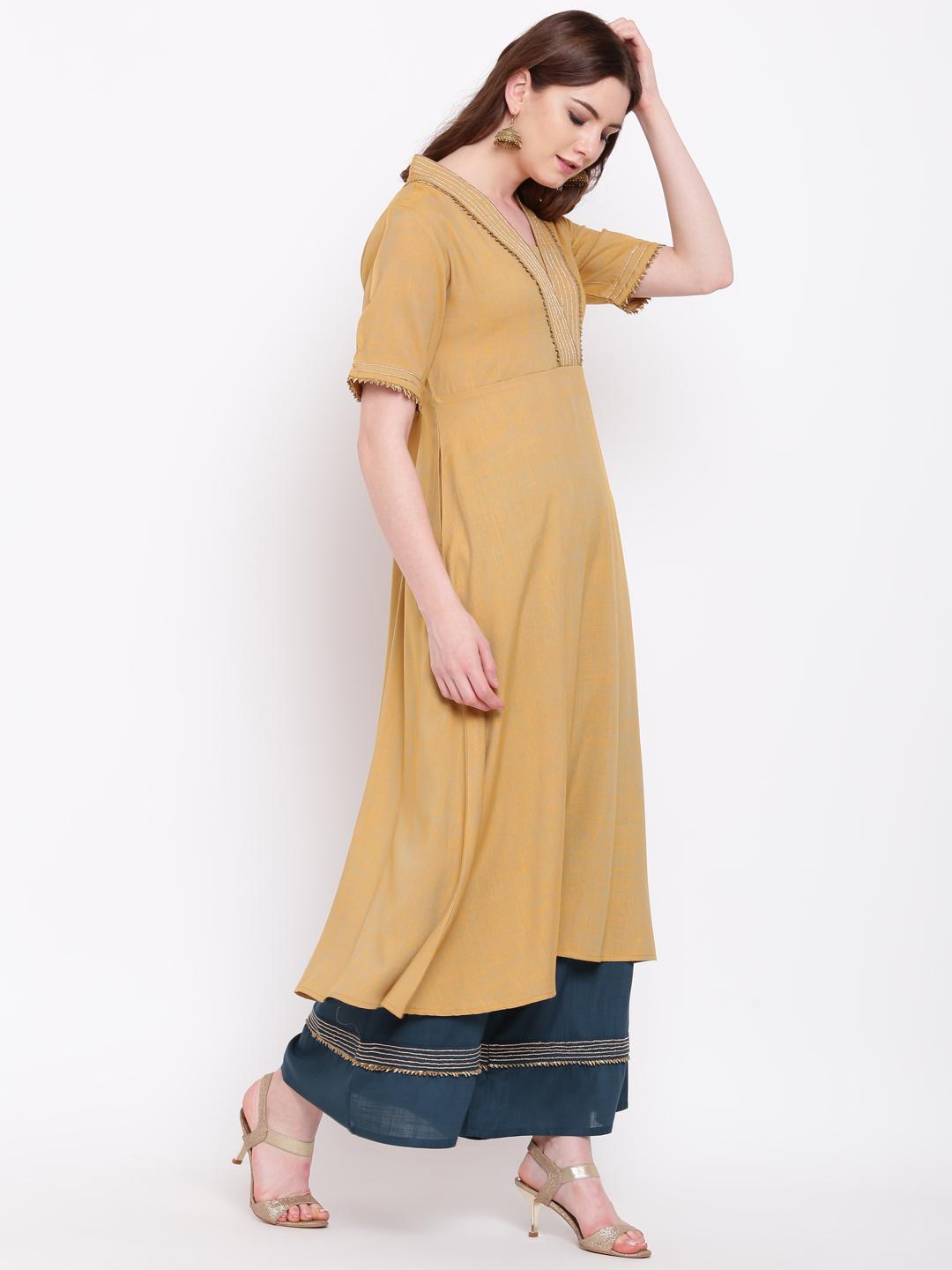 solid a-line kurta - 16273847 - Zoom Image - 2