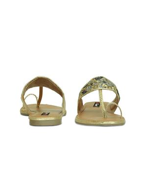 gold one toe kolhapuris - 16281872 - Standard Image - 3