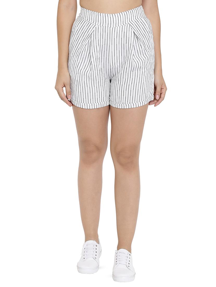 pleat detail striped shorts - 16293949 - Zoom Image - 1
