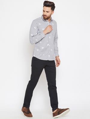 navy blue solid chinos - 16298298 - Standard Image - 4