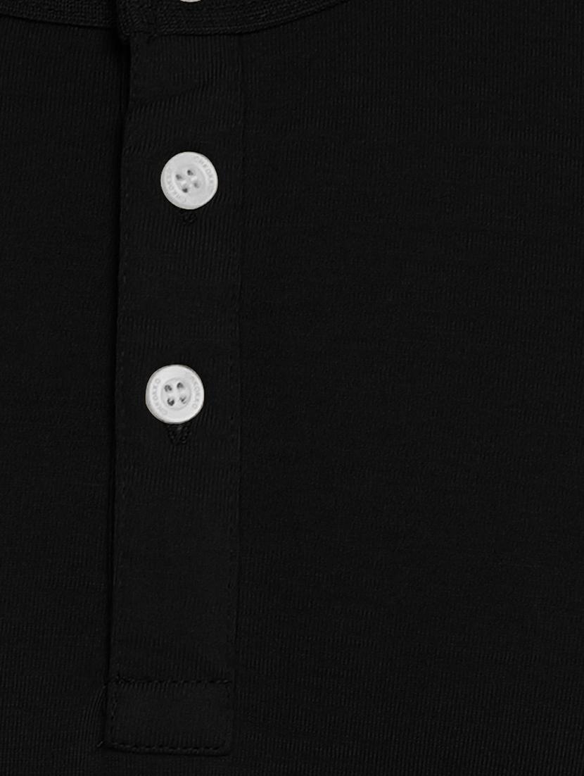 black solid t-shirt - 16304474 - Zoom Image - 4