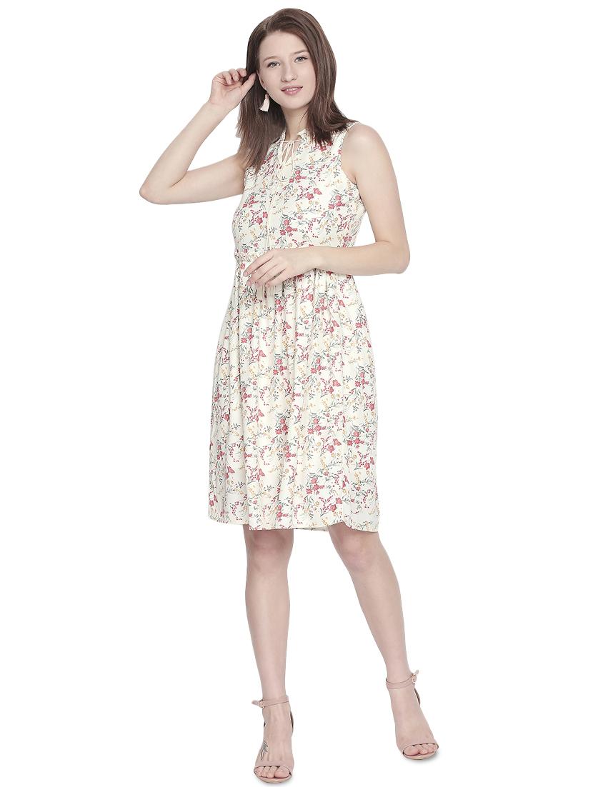 tassel detail front tie up floral dress - 16304785 - Zoom Image - 1