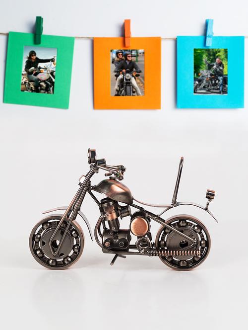 copper antique cruiser motor bike miniature showpiece - 16305191 - Standard Image - 1