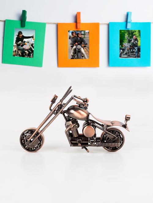 copper antique cruiser motor bike miniature showpiece - 16305193 - Standard Image - 1