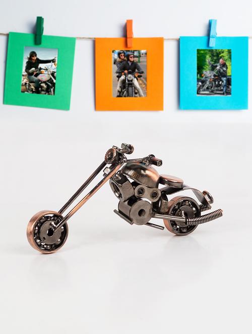 copper antique cruiser motor bike miniature showpiece - 16305194 - Standard Image - 1