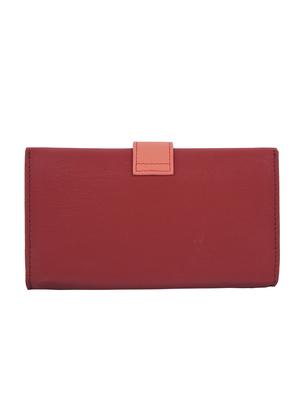maroon leatherette (pu) regular clutch - 16305794 - Standard Image - 2