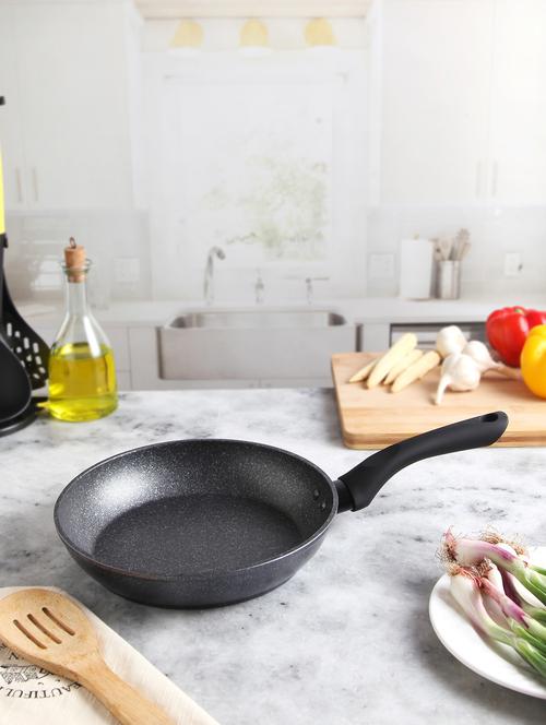 concord frypan 22 cms - 16308878 - Standard Image - 1