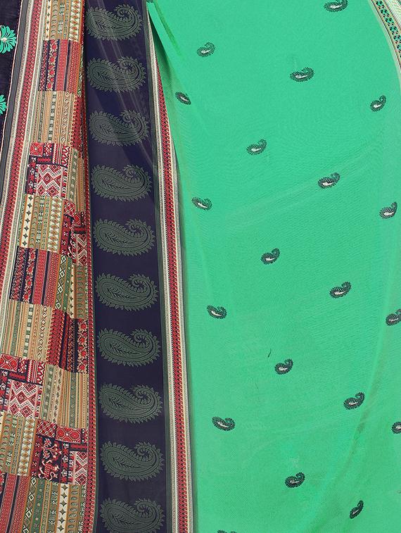 paisley printed saree with blouse - 16313471 - Zoom Image - 4