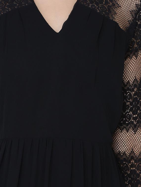lace sleeved cut out back maxi dress - 16314744 - Zoom Image - 4