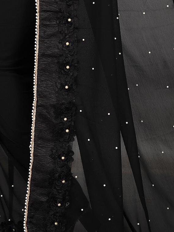 pearl embellished saree with blouse - 16341605 - Zoom Image - 4
