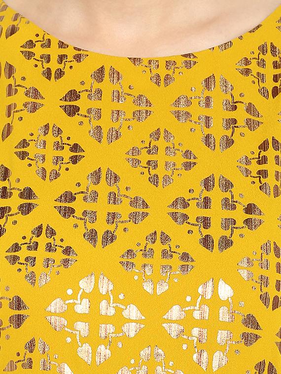 foil print flared kurta - 16357241 - Zoom Image - 4