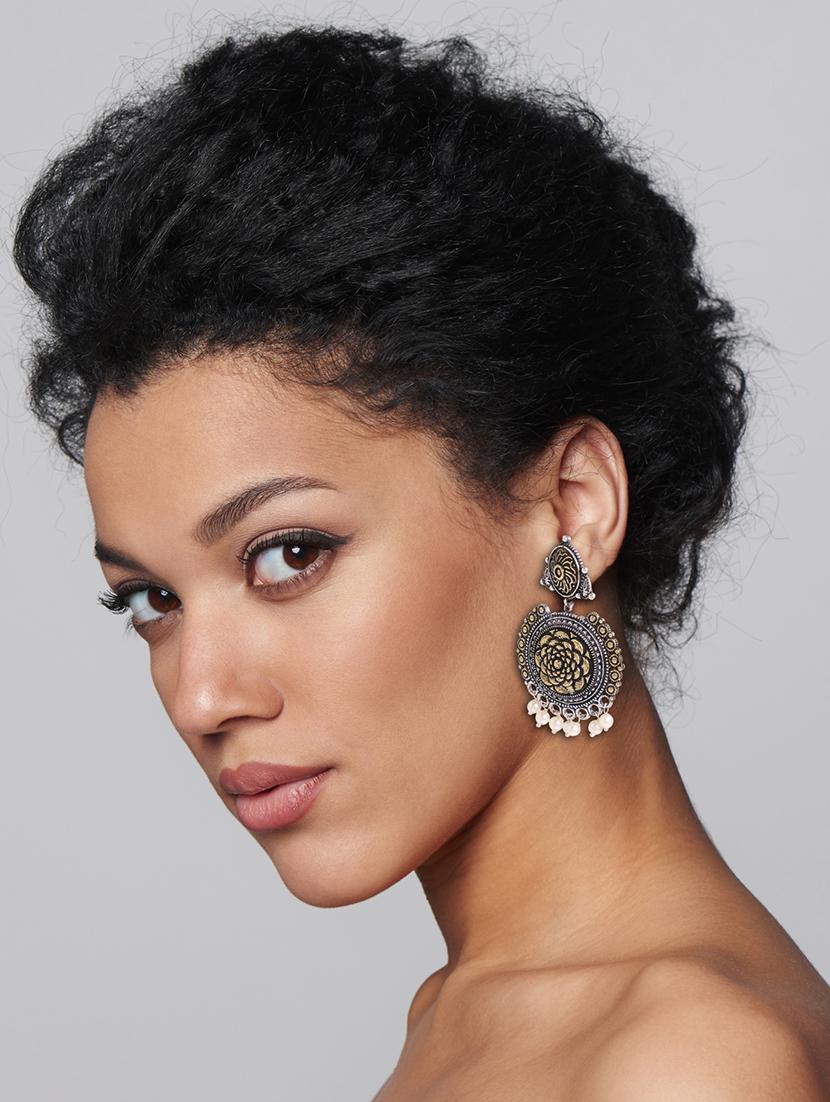 silver metal chandballi earring - 16363747 - Zoom Image - 3