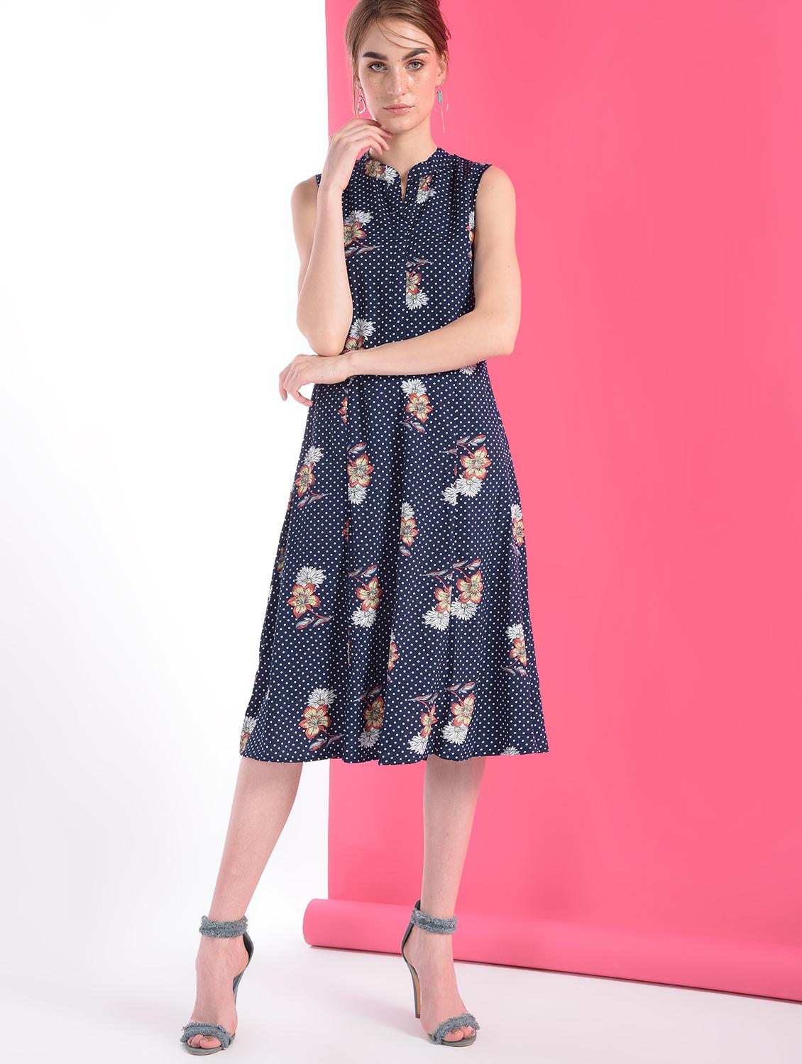 mandarin neck floral flared dress - 16368763 - Zoom Image - 2