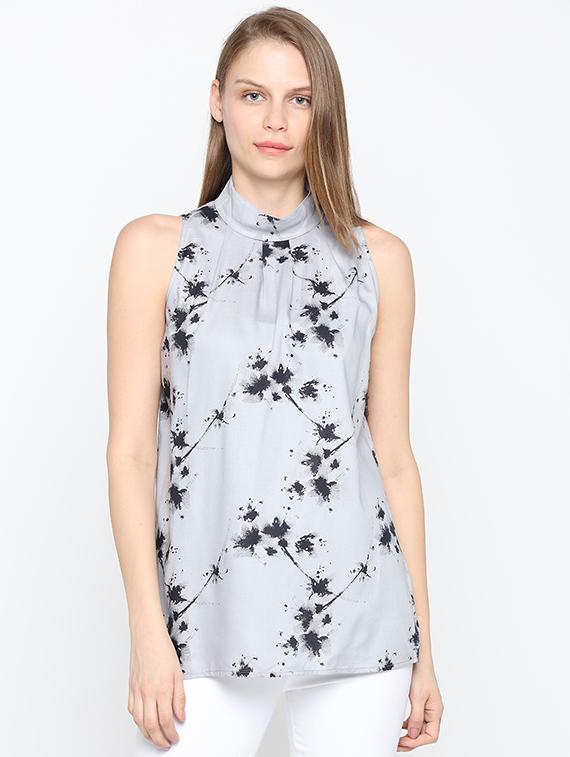 turtle neck floral top - 16370334 - Zoom Image - 1