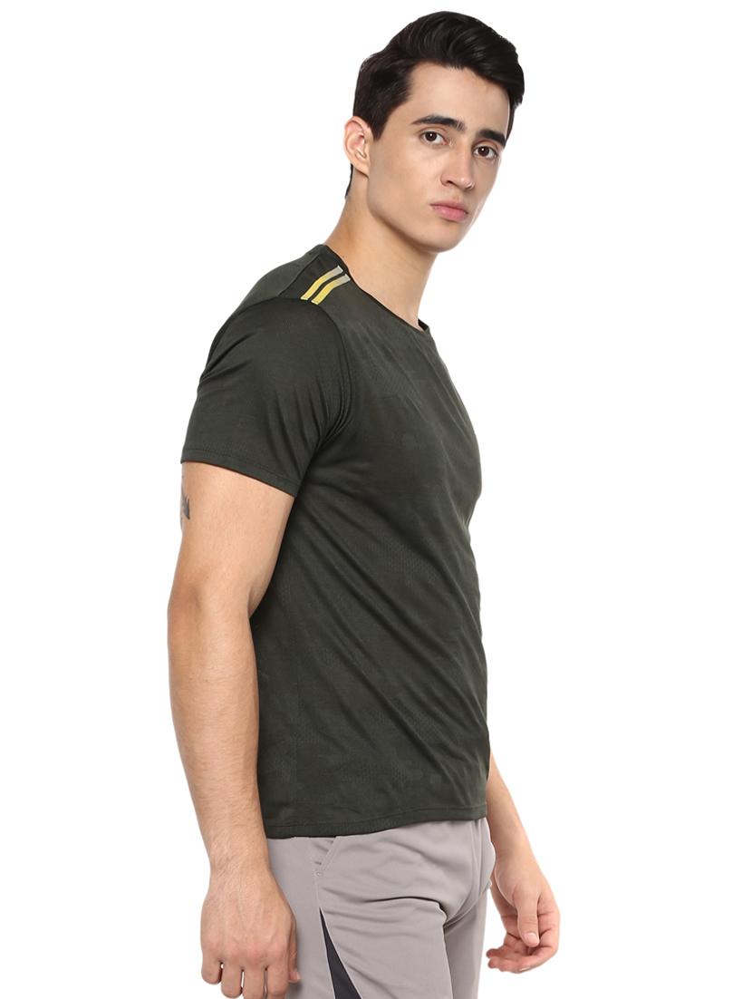 black solid t-shirt - 16373196 - Zoom Image - 2