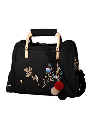black leatherette (pu) handbag - 16375156 - Standard Image - 4