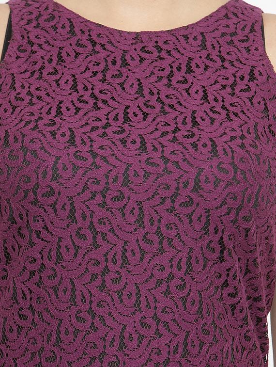 round neck laced sheath dress - 16377135 - Zoom Image - 4