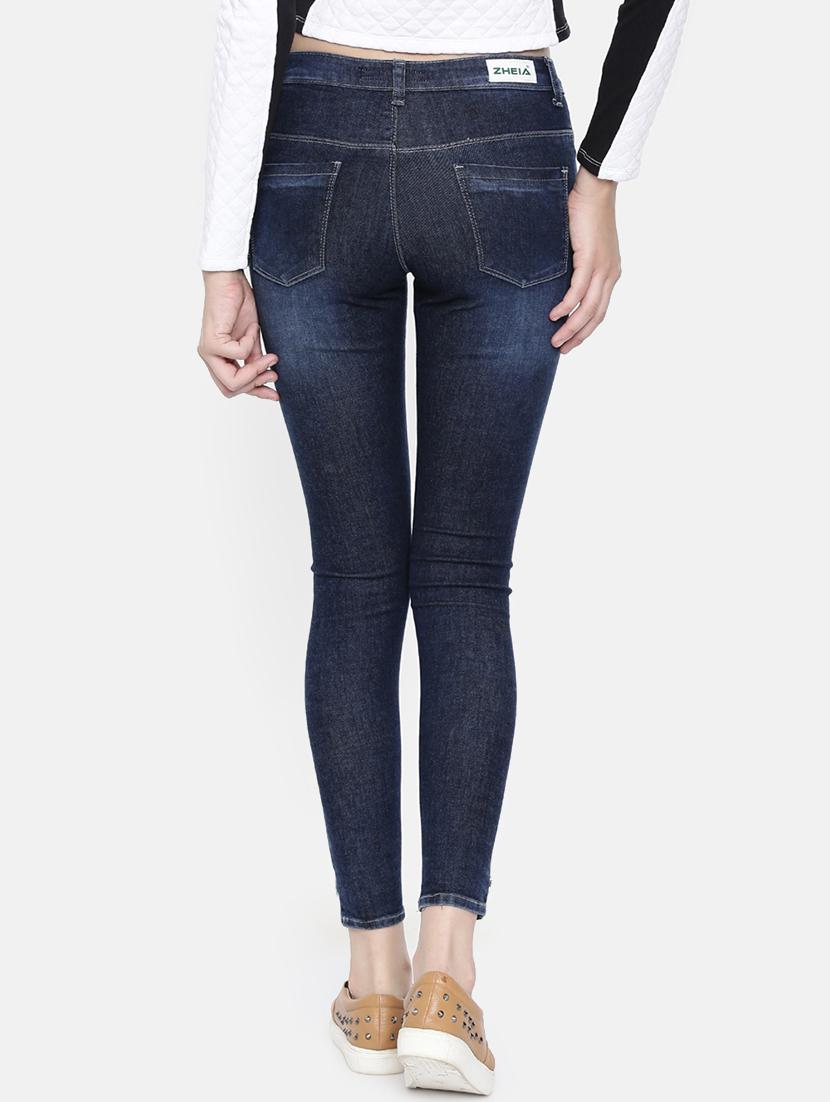 pocket detail distress jeans - 16383769 - Zoom Image - 3