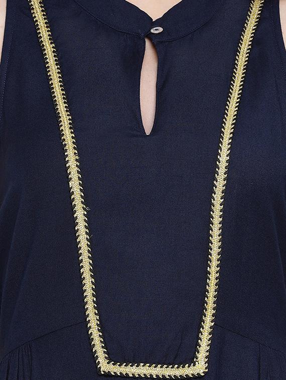 lace detail gathered a-line dress - 16406953 - Zoom Image - 4