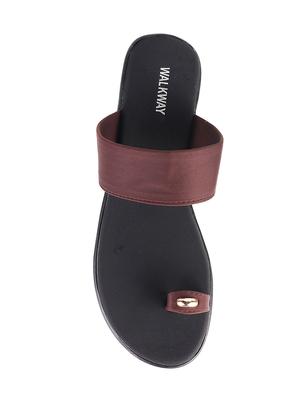 red one toe sandals - 16417184 - Standard Image - 4