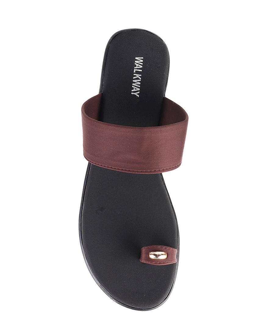 red one toe sandals - 16417184 - Zoom Image - 4