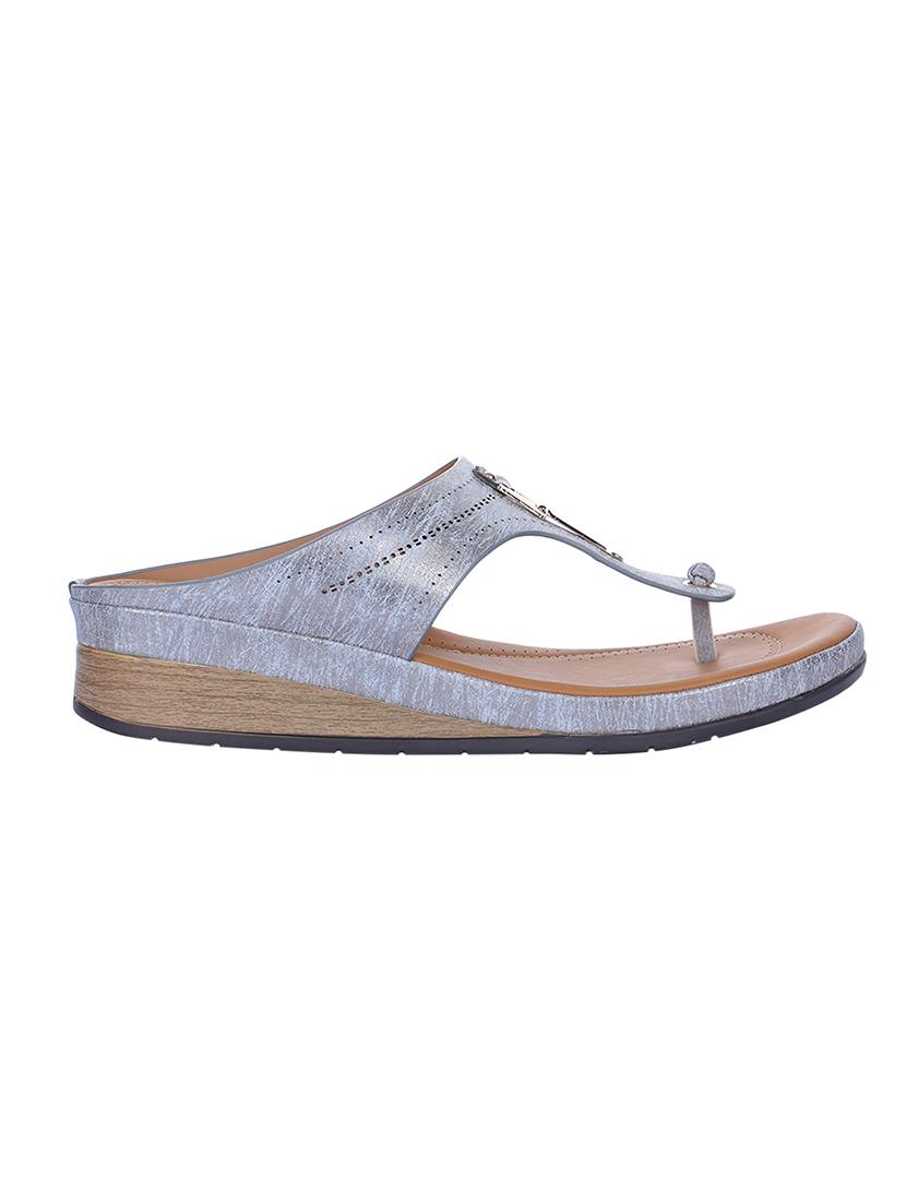 silver leatherette toe separator sandals - 16429082 - Zoom Image - 2