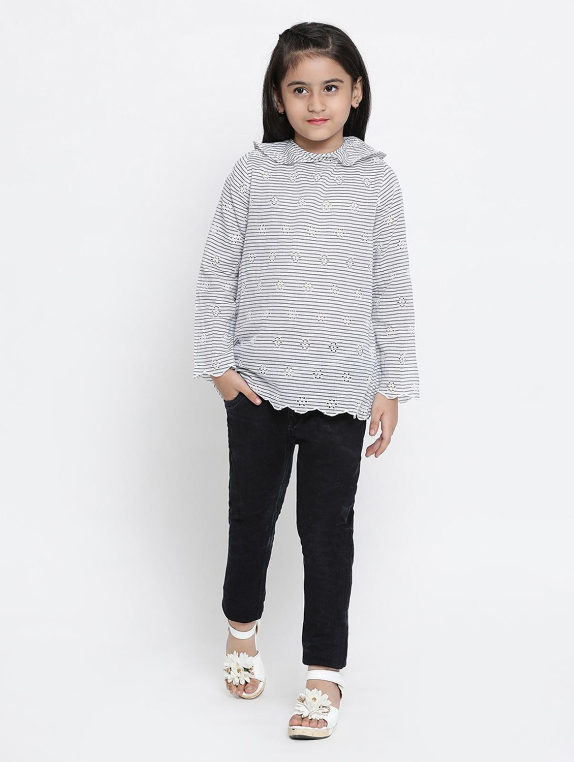 scallop hem schiffli top - 16448959 - Zoom Image - 4