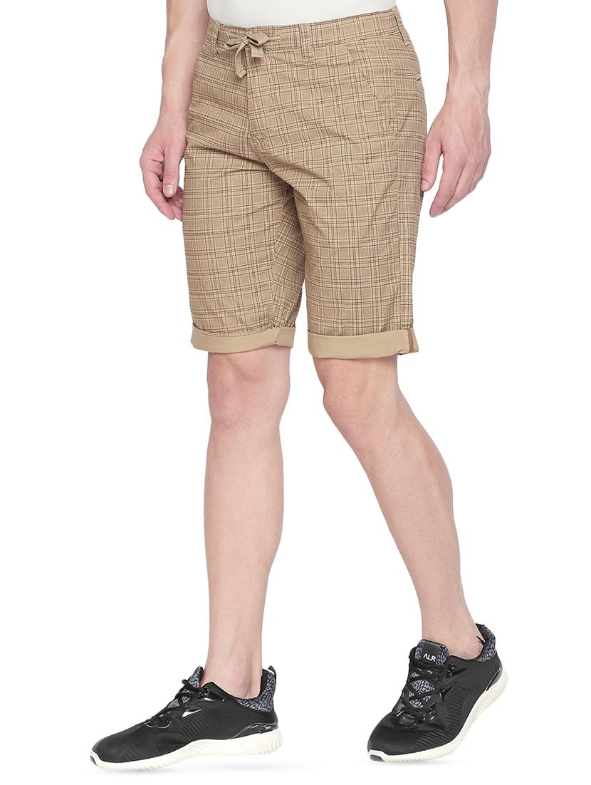 beige checkered bermuda shorts - 16491952 - Zoom Image - 2