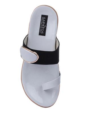 grey one toe sandals - 16492899 - Standard Image - 4
