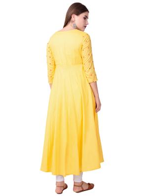 embroidered flared kurta - 16496579 - Standard Image - 3