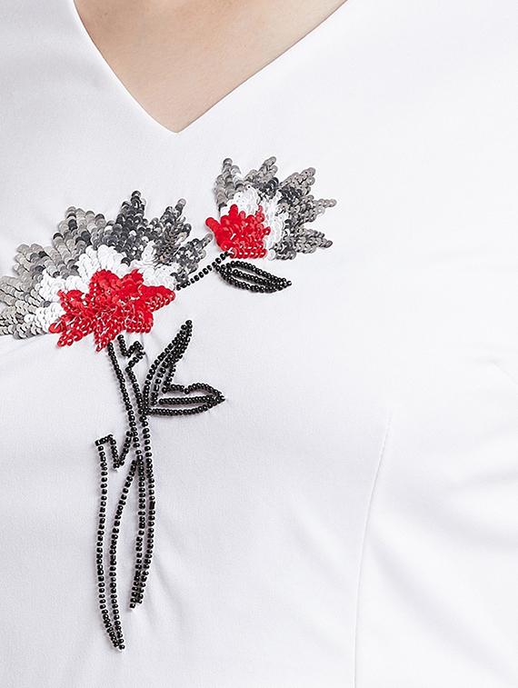 embroidered detail v-neck bodycon dress - 16496872 - Zoom Image - 5