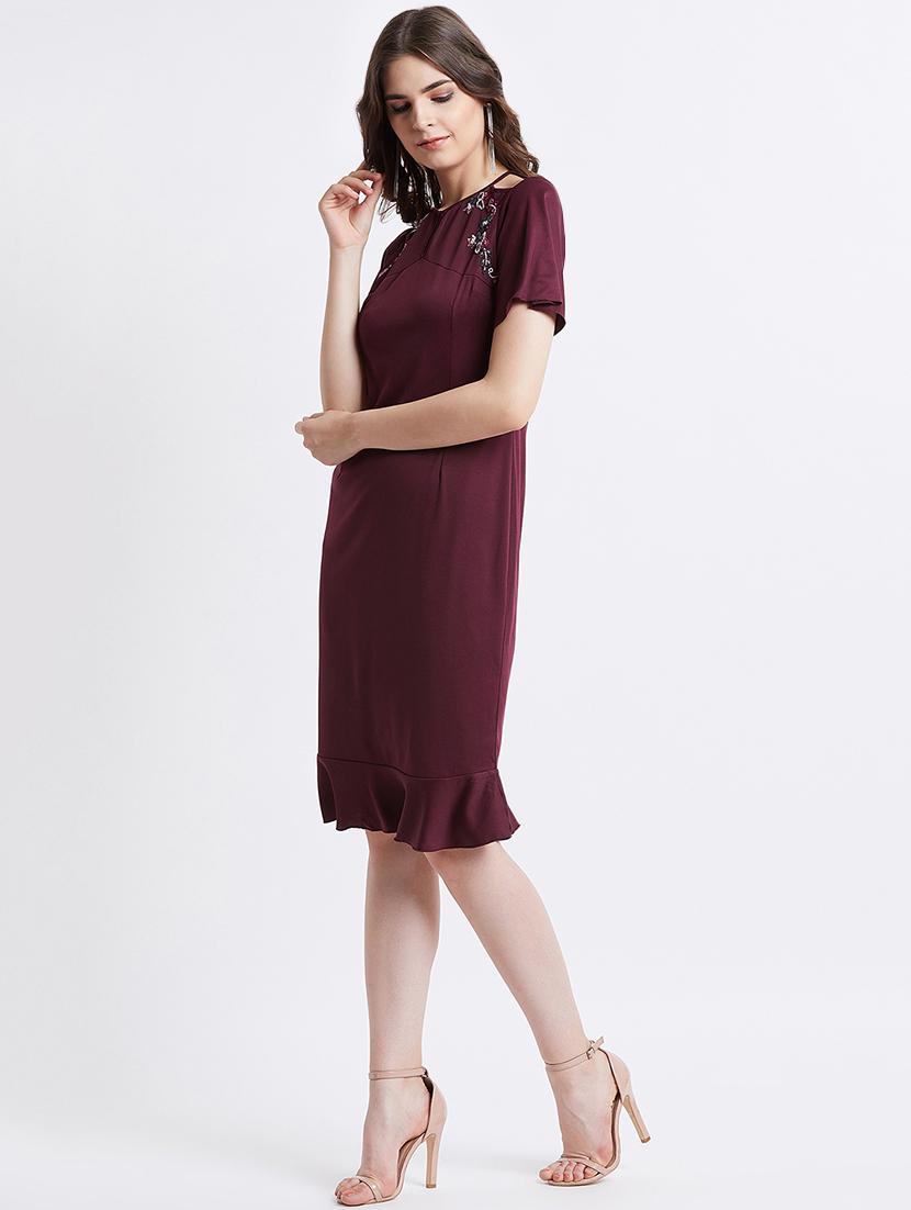 key hole neck embellished detail sheath dress - 16496884 - Zoom Image - 2