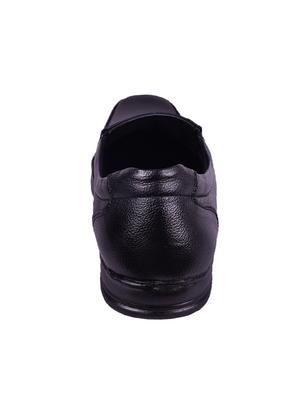 avinash handicrafts black leather slip ons - 16499138 - Standard Image - 3