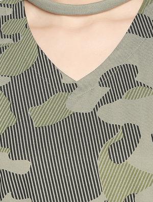 choker neck camouflage shift dress - 16500348 - Standard Image - 4
