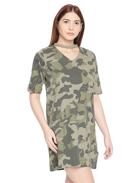 choker neck camouflage shift dress - 16500348 - Zoom Image - 1
