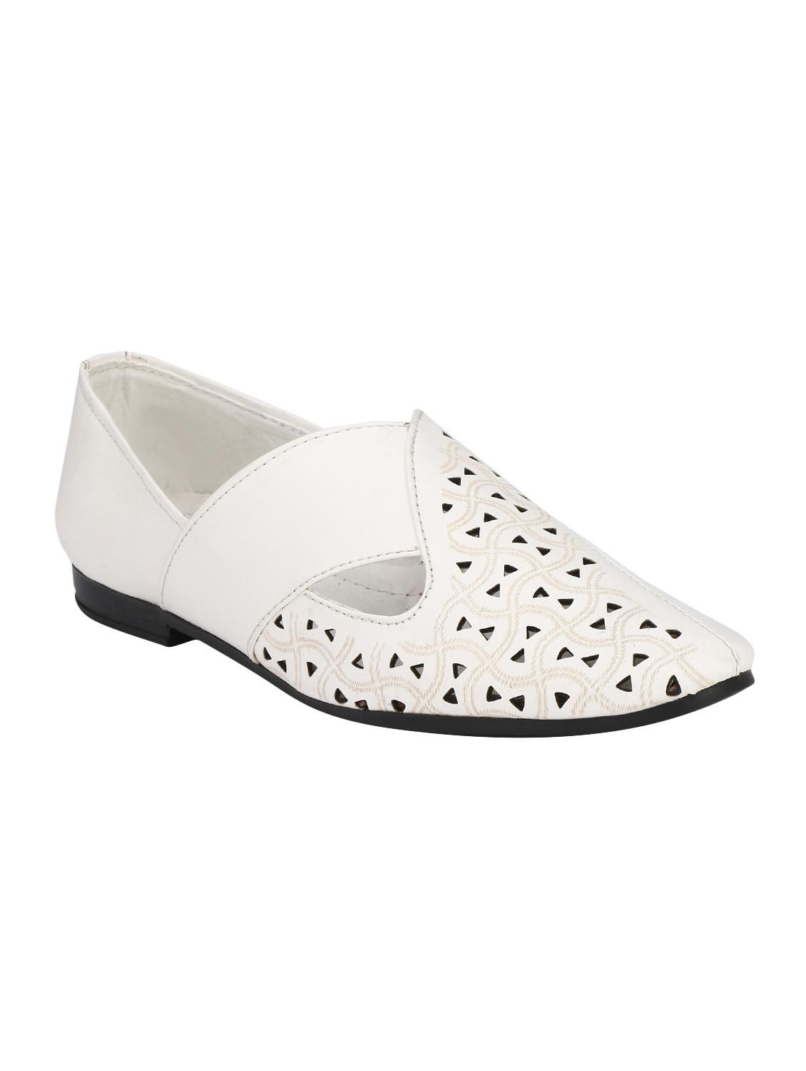 big fox white leatherette cut work jutis - 16505527 - Zoom Image - 1