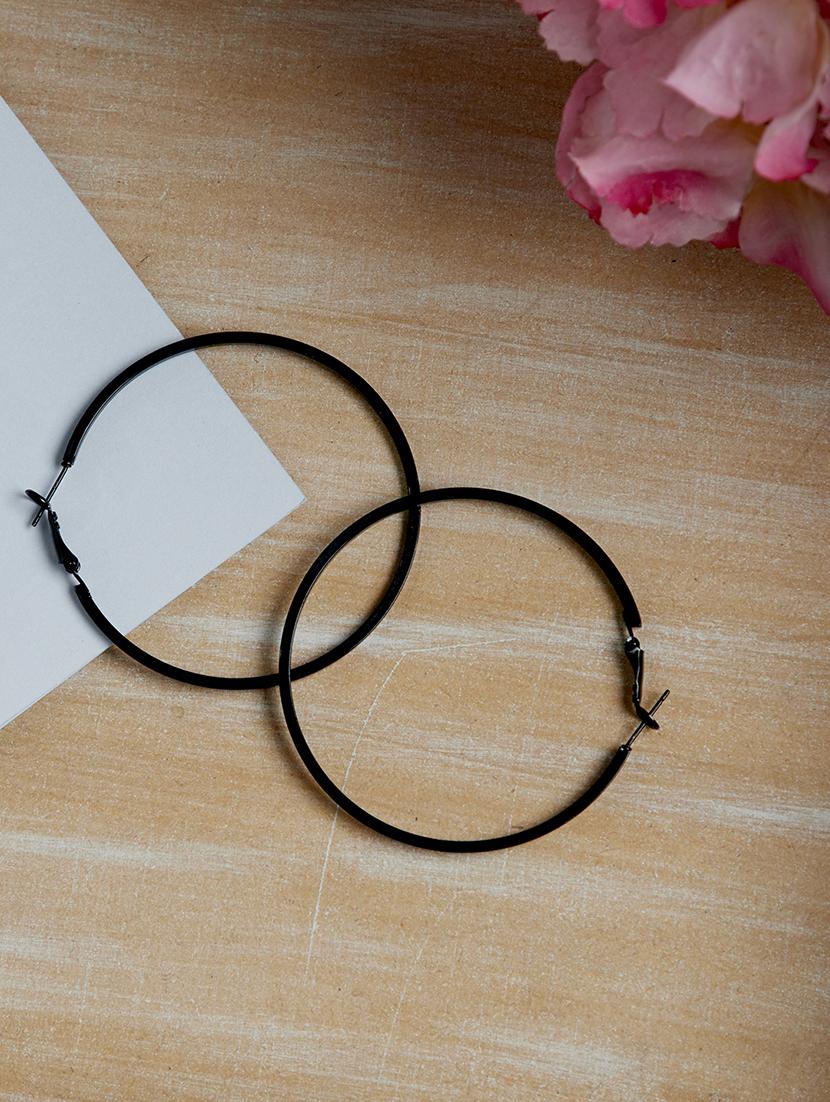 black metal hoop earring - 16506960 - Zoom Image - 1