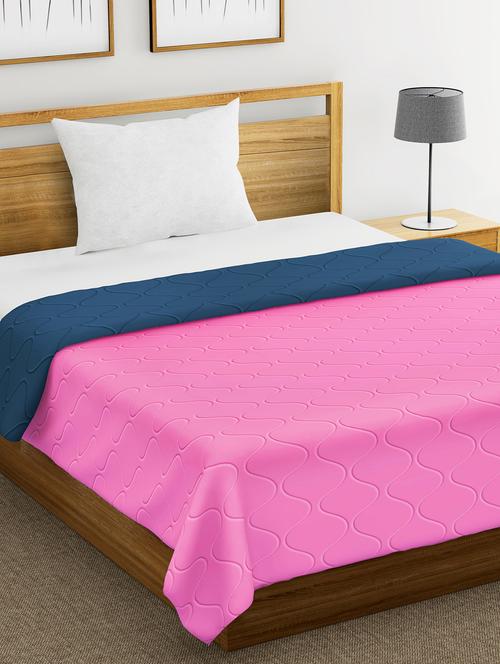 reversible micro polyester 150 gsm solids single bed comforter - 16512480 - Standard Image - 1