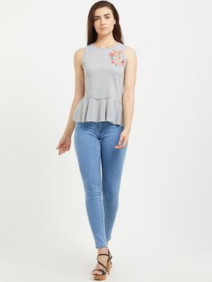 embroidered detail solid top - 16513102 - Standard Image - 4